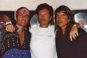 Ray Gillen, Glenn Hughes and George Lynch have a tan contest LA 1993          